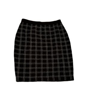 ST. JOHN COLLECTION BY MARIE GRAY Skirt!!!